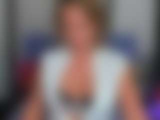 Live cam show with LatoyaFun - Long Hair on MyBangCams