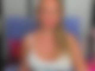 Live cam show with LatoyaFun - Long Hair on Pornisteam.com