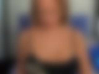 Live cam show with LatoyaFun - Long Hair on StripNow