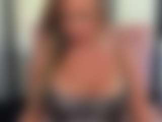 Live cam show with LatoyaFun - Long Hair on alttransgirls