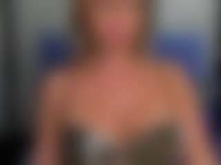 Live cam show with LatoyaFun - Long Hair on Dolls Live
