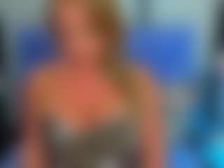 Live cam show with LatoyaFun - Long Hair on eurowanks.com