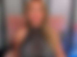 Live cam show with LatoyaFun - Long Hair on Milfs Live