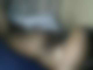 Live cam show with HOWTY-DEE - Living Room on xxxlivecams.org