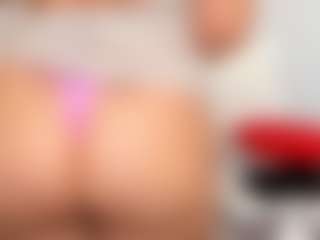 LindaInsatiable's Live Sex Cam Show