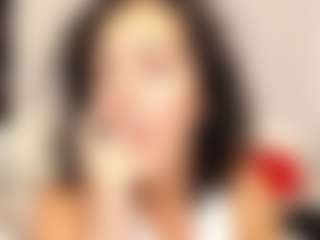 LindaInsatiable MILF webcam performer live streaming