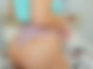 Live cam show with LindaInsatiable - Foot Fetish on CamClone
