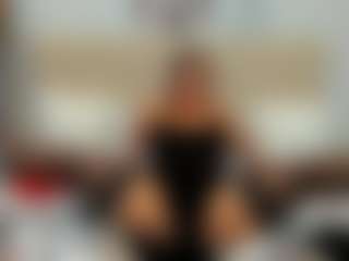 LindaInsatiable MILF webcam performer live streaming