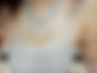 Live cam show with LindaInsatiable - Oil on Camiplay Live
