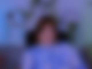 Live cam show with nikol-kitt - Smoking on realtime-chat
