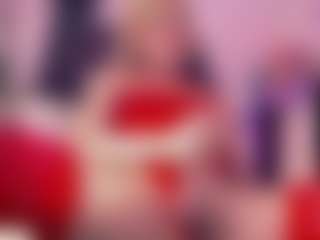 Live-Cam-Show mit SHAINA JAY AND LUNA - Genital Piercings auf Camsoda