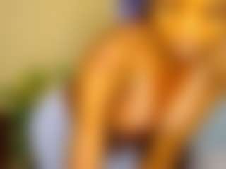 Live cam show with savournie - Shower on Dolls Live