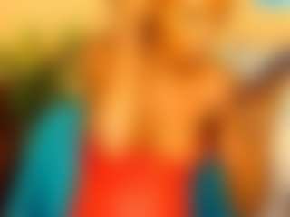 Live cam show with savournie - Shower on Dare Cams