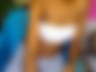 Live cam show with savournie - Shower on madthumbs