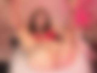 Live cam show with Lilly - Waxed on StripNow