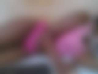 Live cam show with ashley-ella - Living Room on Free Soda