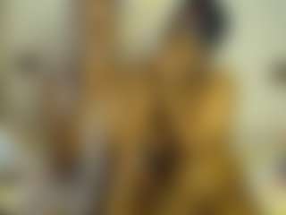 Bella's Live Sex Cam Show