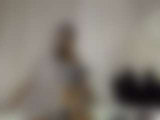 Bella's Live Sex Cam Show