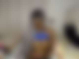 Bella's Live Sex Cam Show