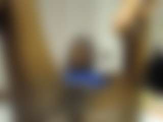 Bella's Live Sex Cam Show