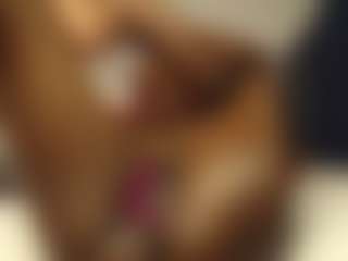 Bella's Live Sex Cam Show