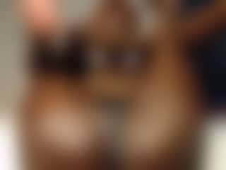 Bella's Live Sex Cam Show