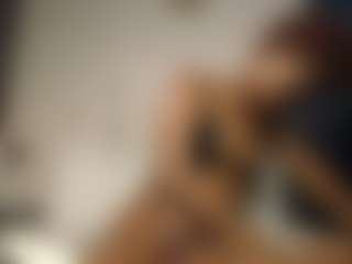 Bella's Live Sex Cam Show