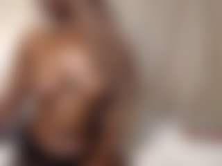 Bella's Live Sex Cam Show