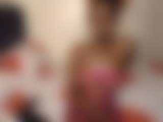 Bella's Live Sex Cam Show