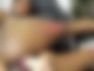 Live cam show with kaitllyn-queen - Black on chickslive.net