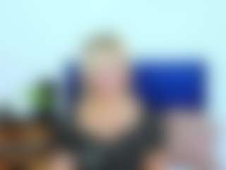 MarieDesire MILF webcam performer live streaming