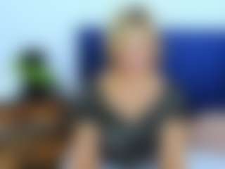 Live cam show with MarieDesire - Middle Aged on Instabang