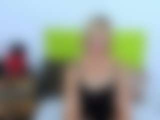 Live cam show with MarieDesire - Blonde Hair Middle Aged on Camsoda