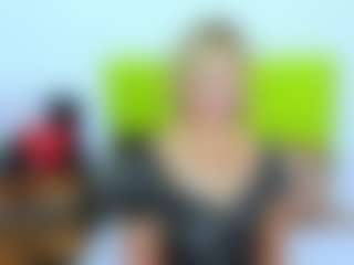 Live cam show with MarieDesire - Average on liverealitysex.com