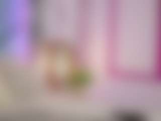 Live cam show with OneLaya - Green Eyes on Milfs Live