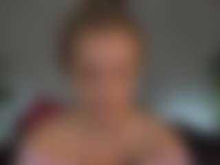 Live cam show with Stacy - Blonde Hair on livesuperchat.net