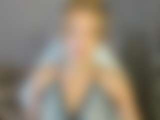 Live cam show with Stacy - Flash on Big Tits