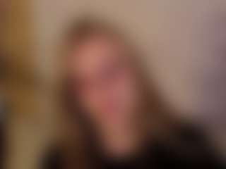 Live cam show with Stacy - Oil on Lustler