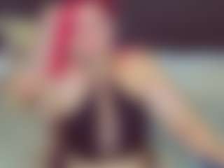 Live cam show with BettyDark - Average on SxyPornLive