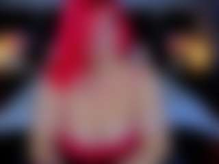 Live cam show with BettyDark - Tittyfuck on livesuperchat.net