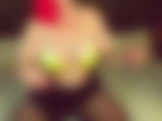 Live cam show with BettyDark - Tittyfuck on Dare Cams