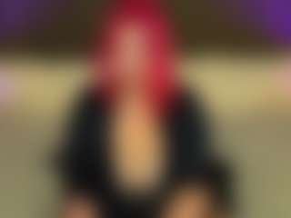 Live cam show with BettyDark - Lesbian on CamwithHer