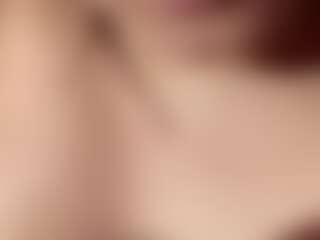 Adriana22's Live Sex Cam Show