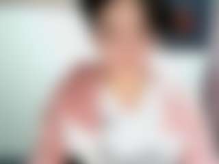 Live cam show with Camelia Saenz - Thick on Uber Horny