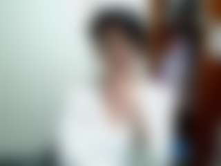 Live cam show with Camelia Saenz - Shaved on TeamSkeetLive