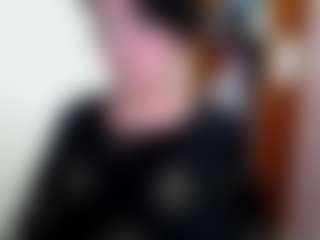Live cam show with Camelia Saenz - Shaved on Camsoda