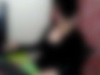 Camelia Saenz's Live Sex Cam Show