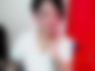Live cam show with Camelia Saenz - Moan on Camsoda