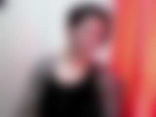 Live cam show with Camelia Saenz - Moan on CamClone