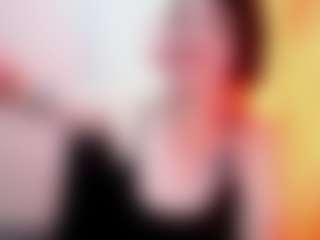 Live cam show with Camelia Saenz - Moan on Camsoda